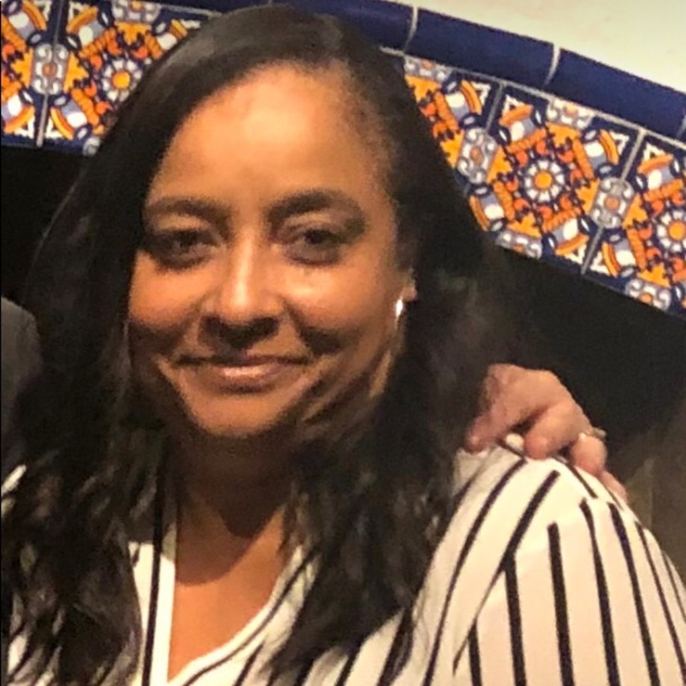 Meet your Posher, Desiree